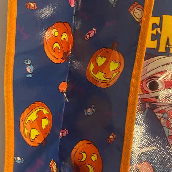 DC Super Friends Happy Halloween Kids
Trick or Treat Bag NEW Reusable Grocery - Picture 4 of 6